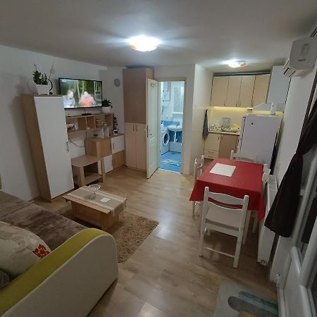 노비사드 M&V House 아파트 외부 사진