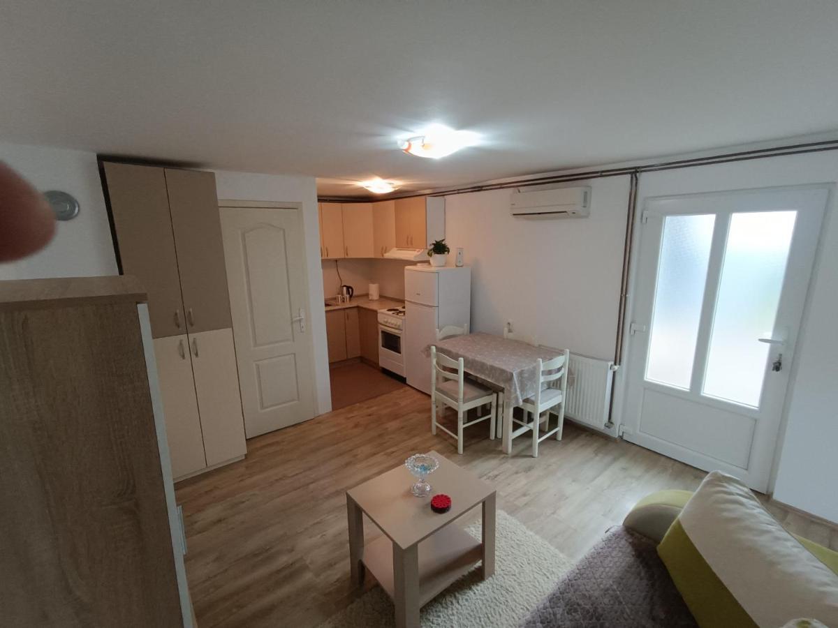 노비사드 M&V House 아파트 외부 사진
