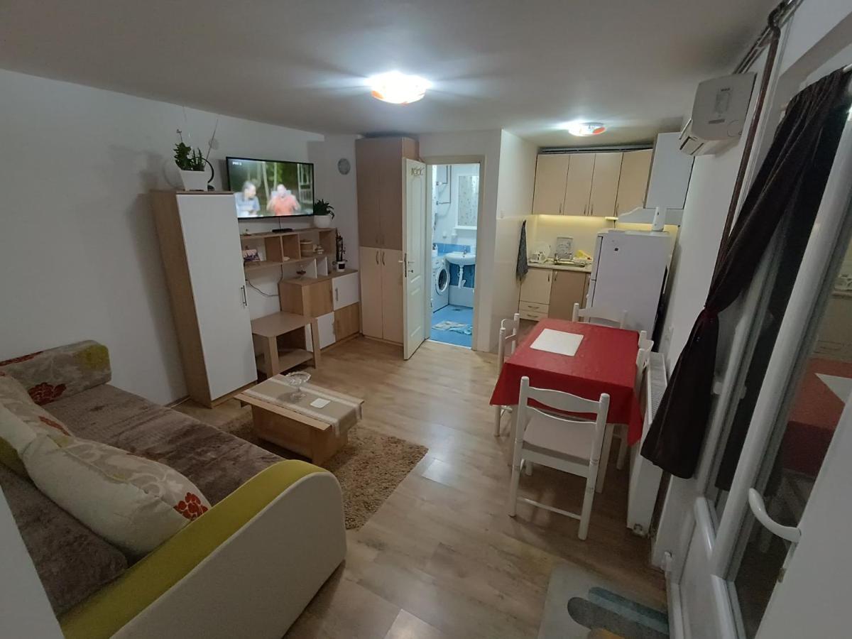 노비사드 M&V House 아파트 외부 사진